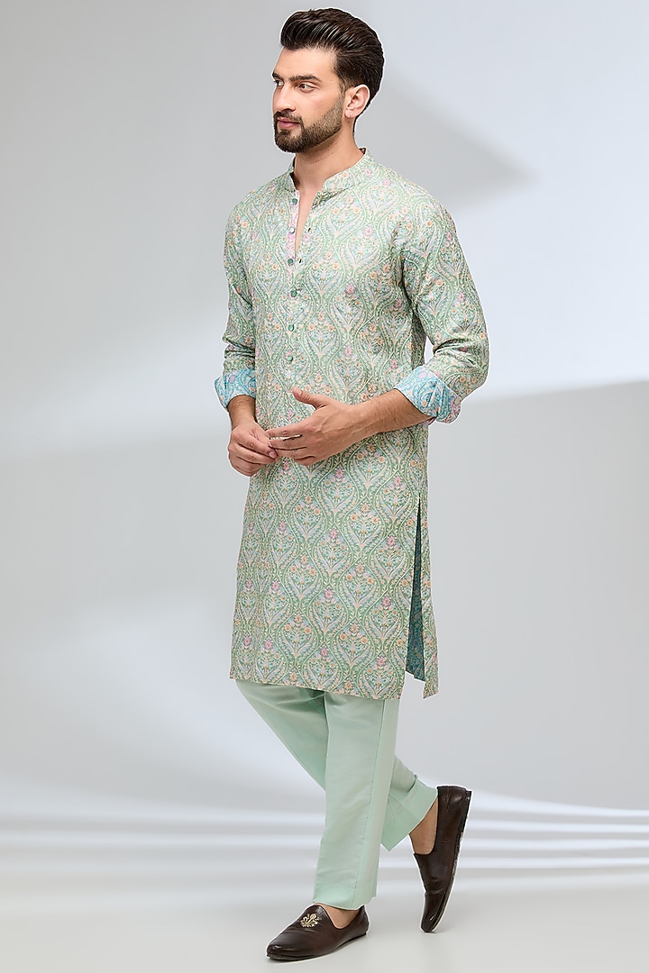 Green Georgette Thread Embroidered Kurta Set by Rabani & Rakha Men at Pernia's Pop Up Shop