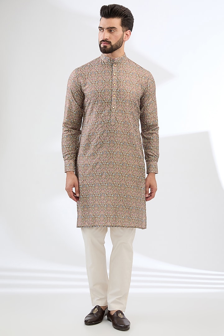 Gold Georgette Thread Embroidered Kurta Set by Rabani & Rakha Men at Pernia's Pop Up Shop