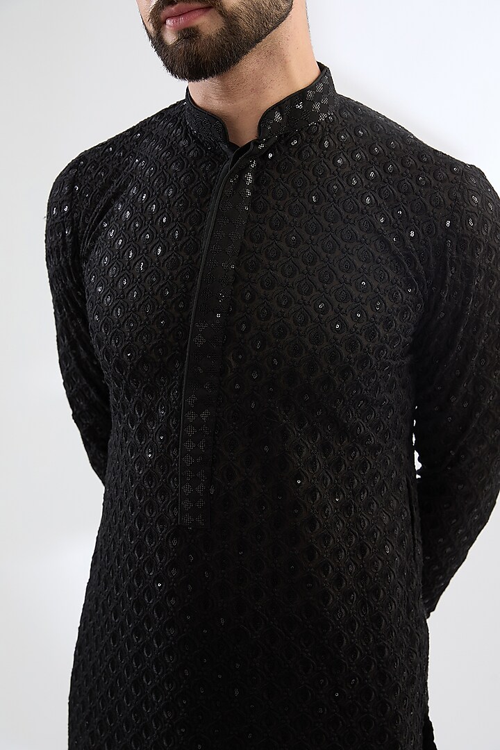 Black Georgette Thread Embroidered Kurta Set by Rabani & Rakha Men at Pernia's Pop Up Shop