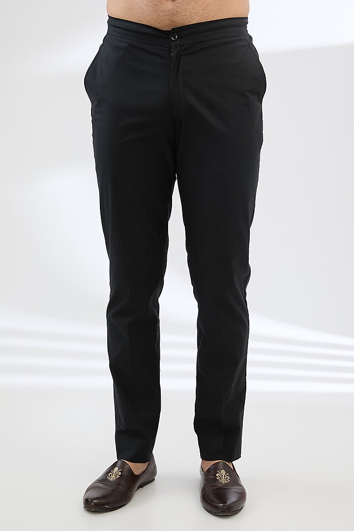 Black Georgette Thread Embroidered Quilted Bundi Jacket Set by Rabani & Rakha Men at Pernia's Pop Up Shop
