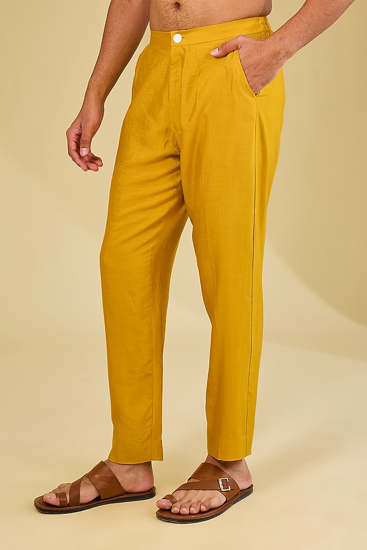 Yellow Georgette Sequins Embroidered & Printed Kurta Set by Rabani & Rakha Men at Pernia's Pop Up Shop