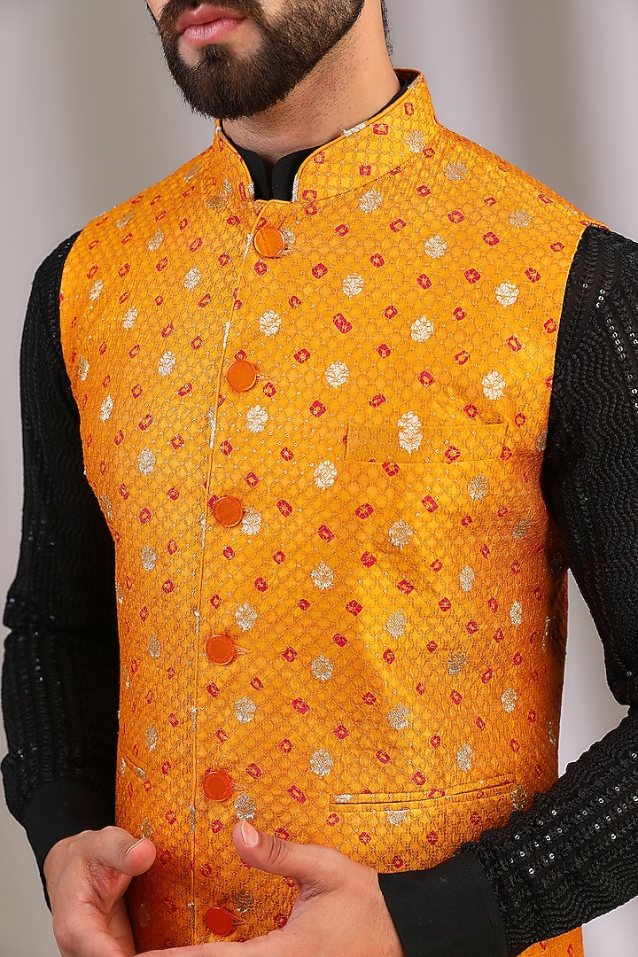 Yellow Silk Boota & Sequins Work Bundi Jacket by Rabani & Rakha Men at Pernia's Pop Up Shop