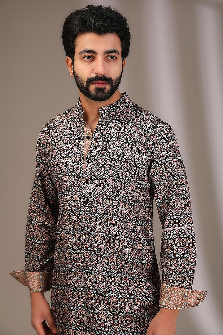 Black Silk Beads & Thread Embroidered Kurta Set by Rabani & Rakha Men at Pernia's Pop Up Shop