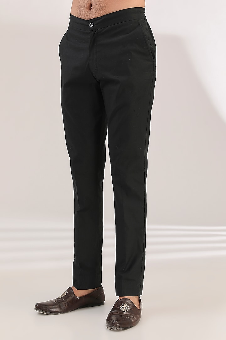 Black Georgette Sequins Embroidered Kurta Set by Rabani & Rakha Men at Pernia's Pop Up Shop