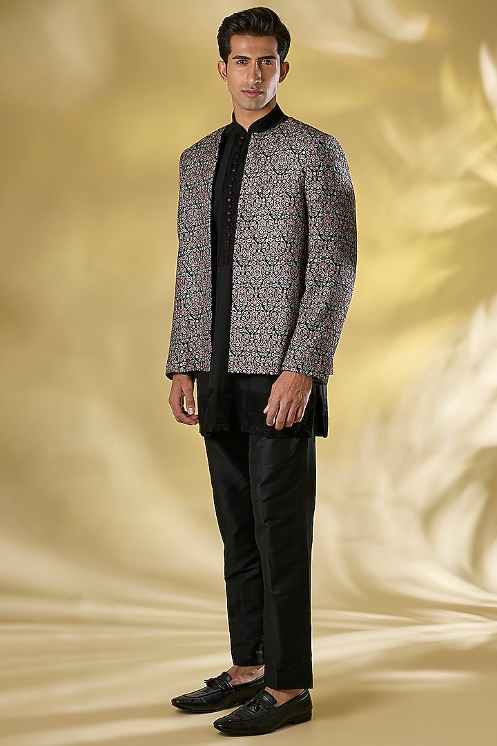 Black Dola Silk Thread Embroidered Indo-Western Set by Rabani & Rakha Men at Pernia's Pop Up Shop