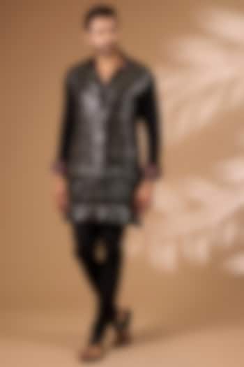 Black Georgette Sequins Embroidered Kurta Set by Rabani & Rakha Men at Pernia's Pop Up Shop