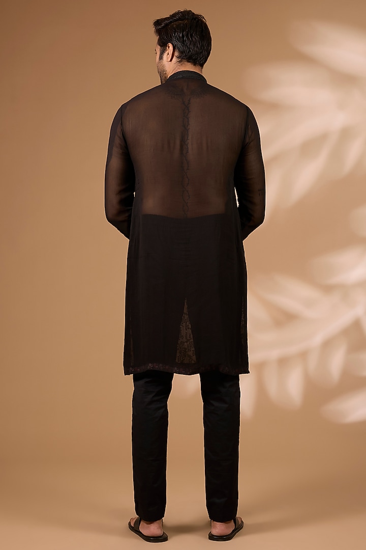 Black Georgette Thread Embroidered Kurta Set by Rabani & Rakha Men at Pernia's Pop Up Shop