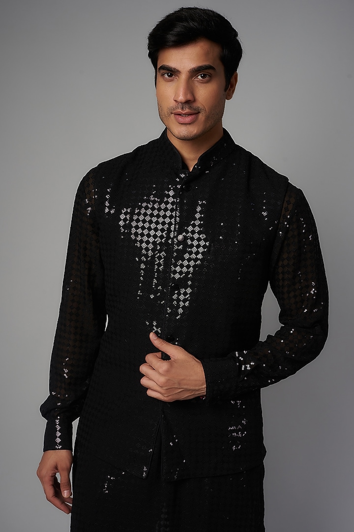 Black Georgette Embroidered Kurta Set by Rabani & Rakha Men at Pernia's Pop Up Shop