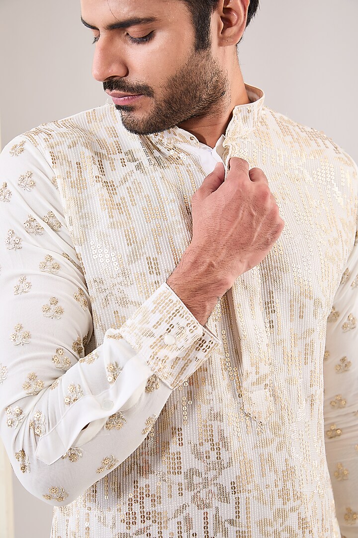 Off-White Georgette Sequins Embroidered Kurta Set by Rabani & Rakha Men at Pernia's Pop Up Shop
