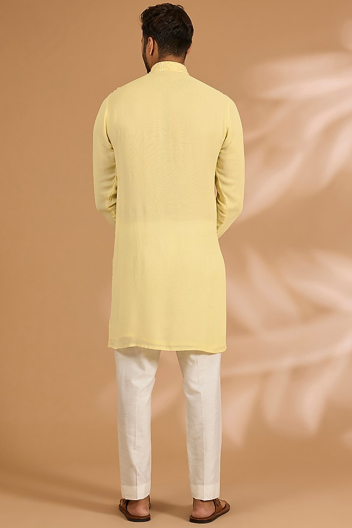 Lemon Georgette Thread Embroidered Kurta Set by Rabani & Rakha Men at Pernia's Pop Up Shop