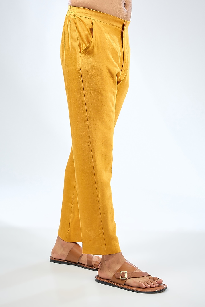 Yellow Zari Bandhani Kurta Set by Rabani & Rakha Men at Pernia's Pop Up Shop