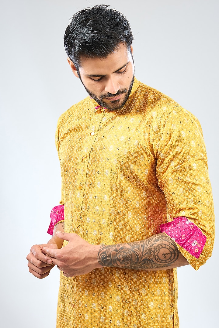 Yellow Zari Bandhani Kurta Set by Rabani & Rakha Men at Pernia's Pop Up Shop