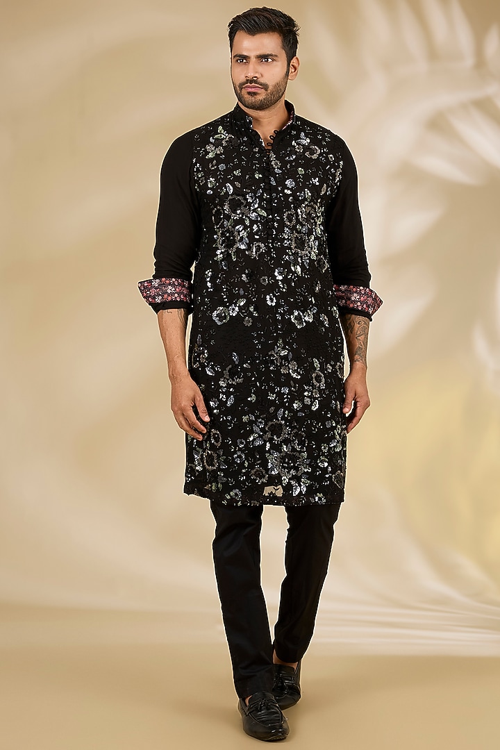 Black Georgette Printed & Thread Embroidered Kurta Set by Rabani & Rakha Men at Pernia's Pop Up Shop