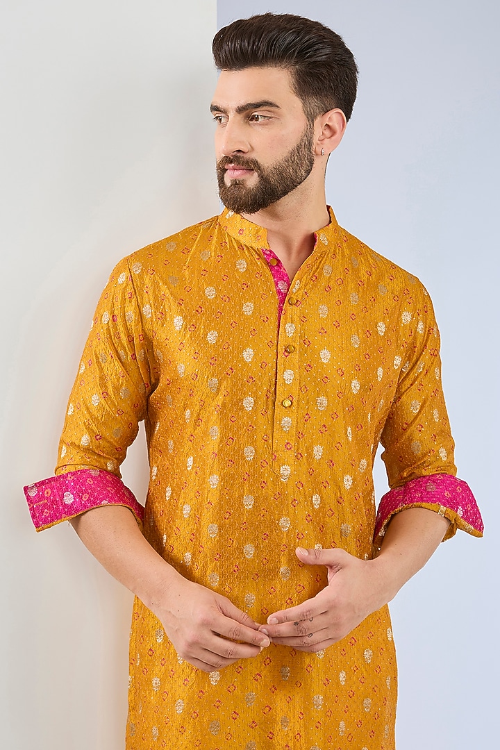 Yellow Silk Sequins Work Kurta Set by Rabani & Rakha Men at Pernia's Pop Up Shop