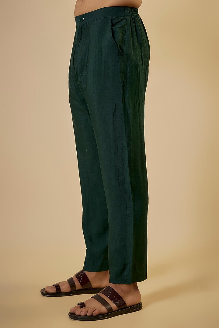 Bottle Green Georgette Thread & Sequins Embroidered Kurta Set by Rabani & Rakha Men at Pernia's Pop Up Shop