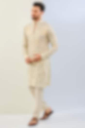 Off-White Georgette Thread Embroidered Kurta Set by Rabani & Rakha Men