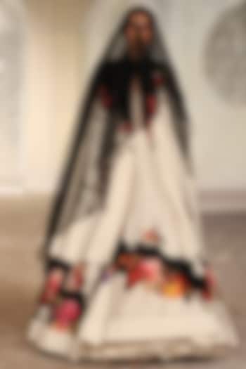 Ivory & Black Matka Silk Floral Embroidered Cape by Rohit Bal at Pernia's Pop Up Shop