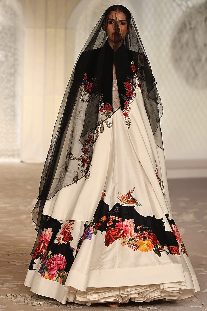 Ivory & Black Matka Silk Floral Embroidered Cape by Rohit Bal at Pernia's Pop Up Shop