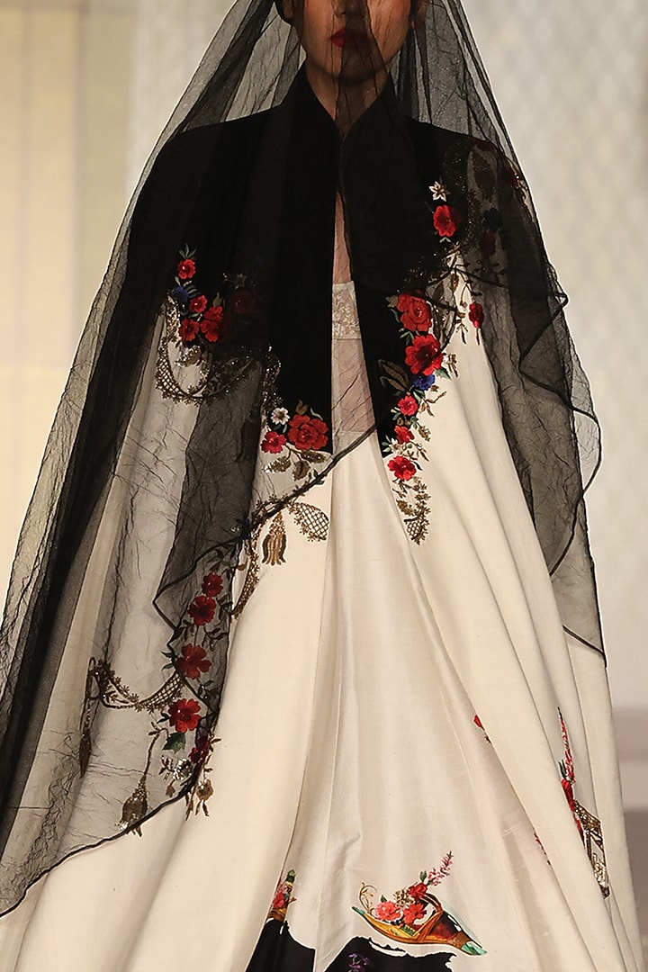 Ivory & Black Matka Silk Floral Embroidered Cape by Rohit Bal at Pernia's Pop Up Shop