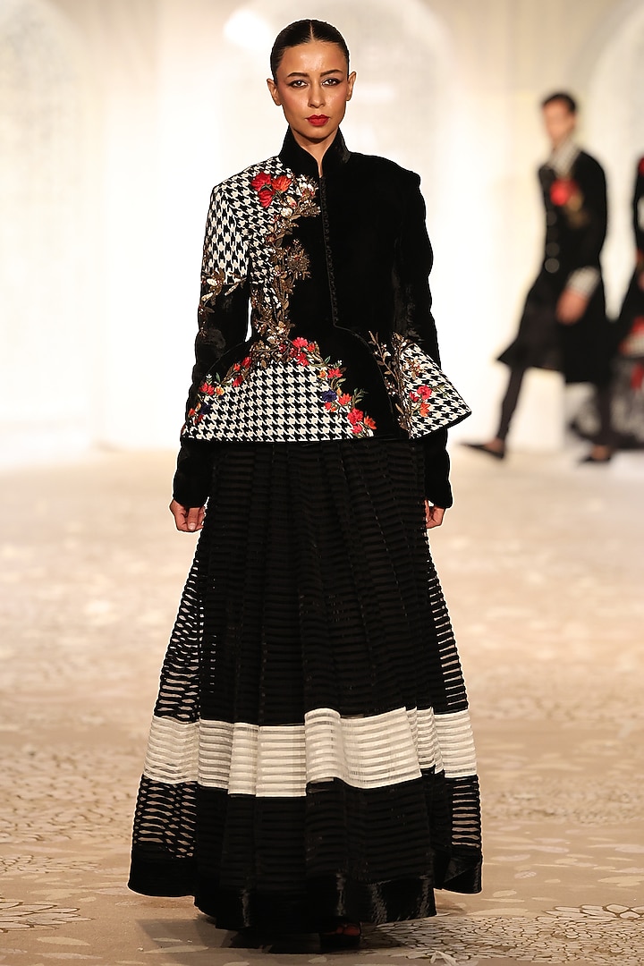 Black & Ivory Velvet Floral Embroidered Short Jacket by Rohit Bal at Pernia's Pop Up Shop