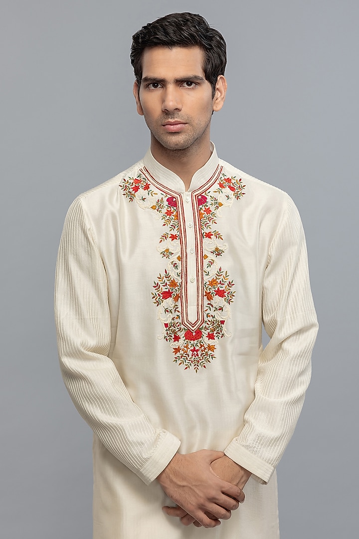Ivory Chanderi Thread Machine Embroidered Kurta Set by Rohit Bal Men at Pernia's Pop Up Shop