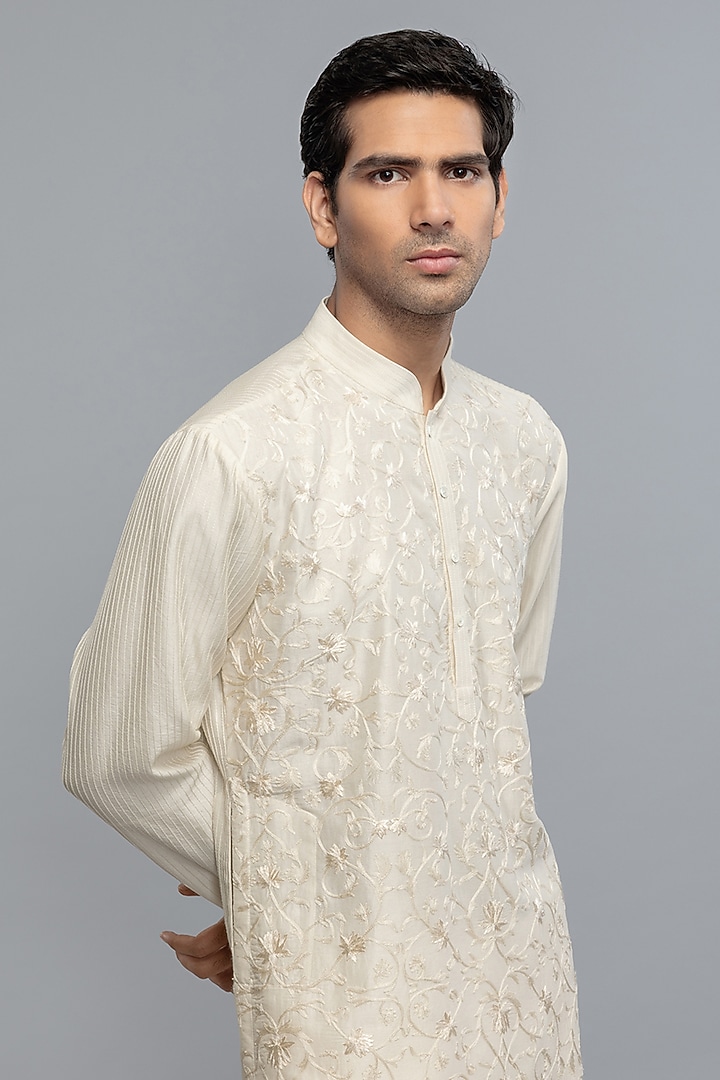 Ivory Chanderi Thread & Resham Embroidered Kurta Set by Rohit Bal Men at Pernia's Pop Up Shop