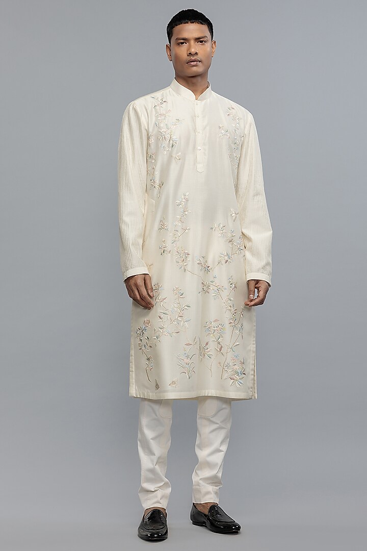 Ivory Chanderi Resham Embroidered Kurta Set by Rohit Bal Men at Pernia's Pop Up Shop