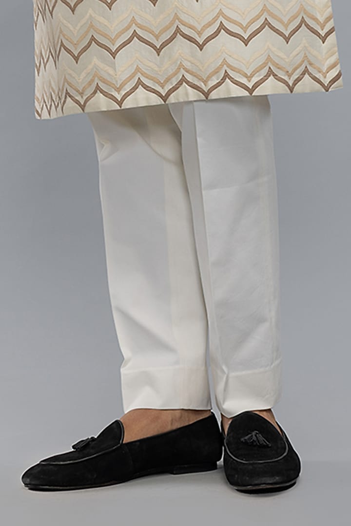 Ivory Chanderi Applique & Thread Work Kurta Set by Rohit Bal Men at Pernia's Pop Up Shop