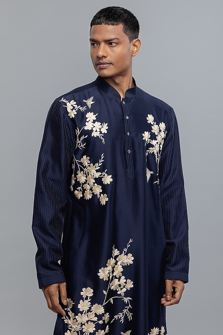 Indigo Blue Chanderi Thread Embroidered Kurta Set by Rohit Bal Men at Pernia's Pop Up Shop