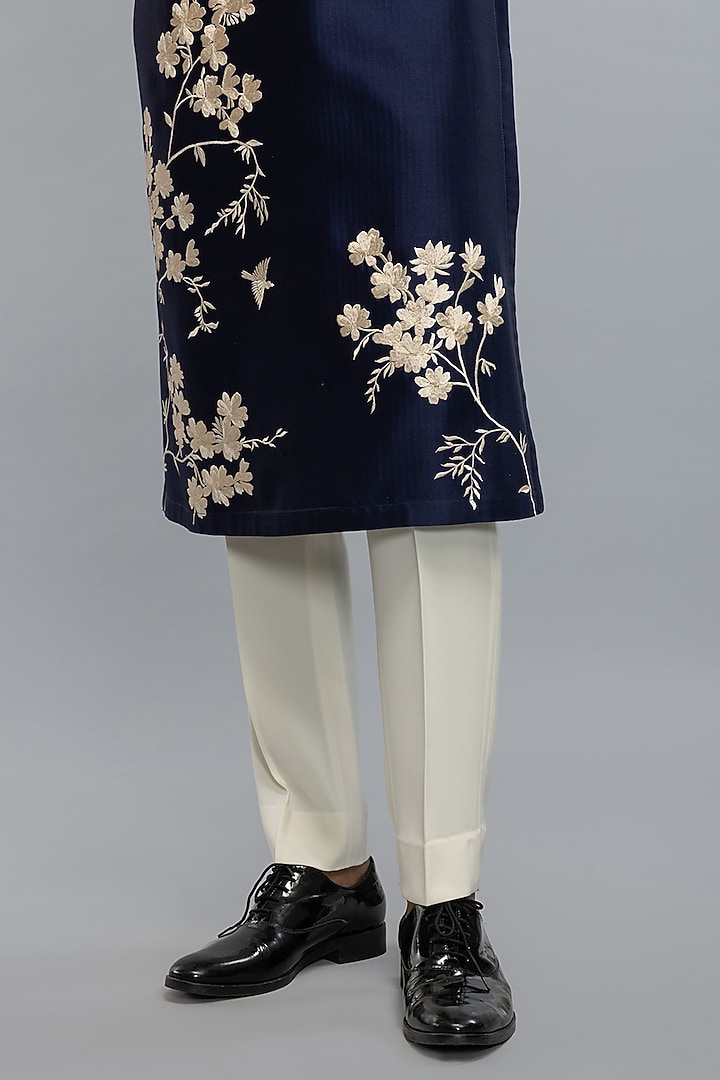 Indigo Blue Chanderi Thread Embroidered Kurta Set by Rohit Bal Men at Pernia's Pop Up Shop