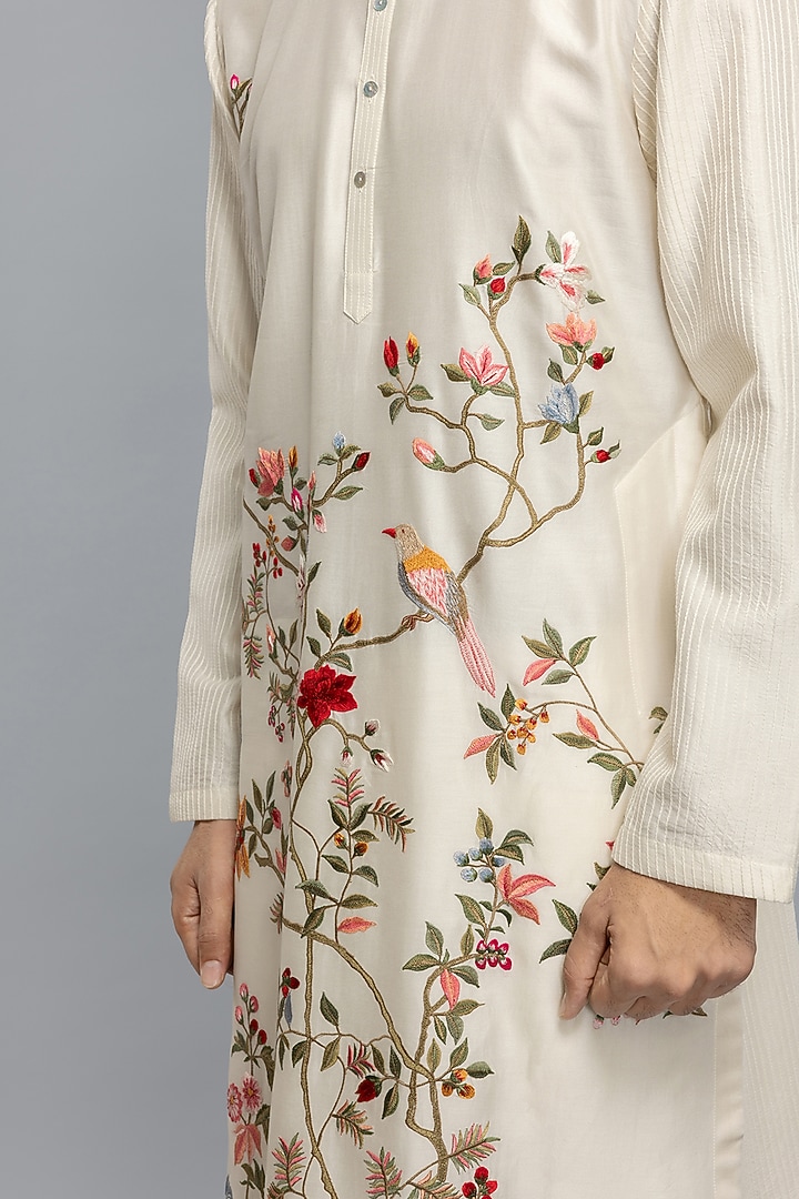 Ivory Chanderi Resham Embroidered Kurta Set by Rohit Bal Men at Pernia's Pop Up Shop