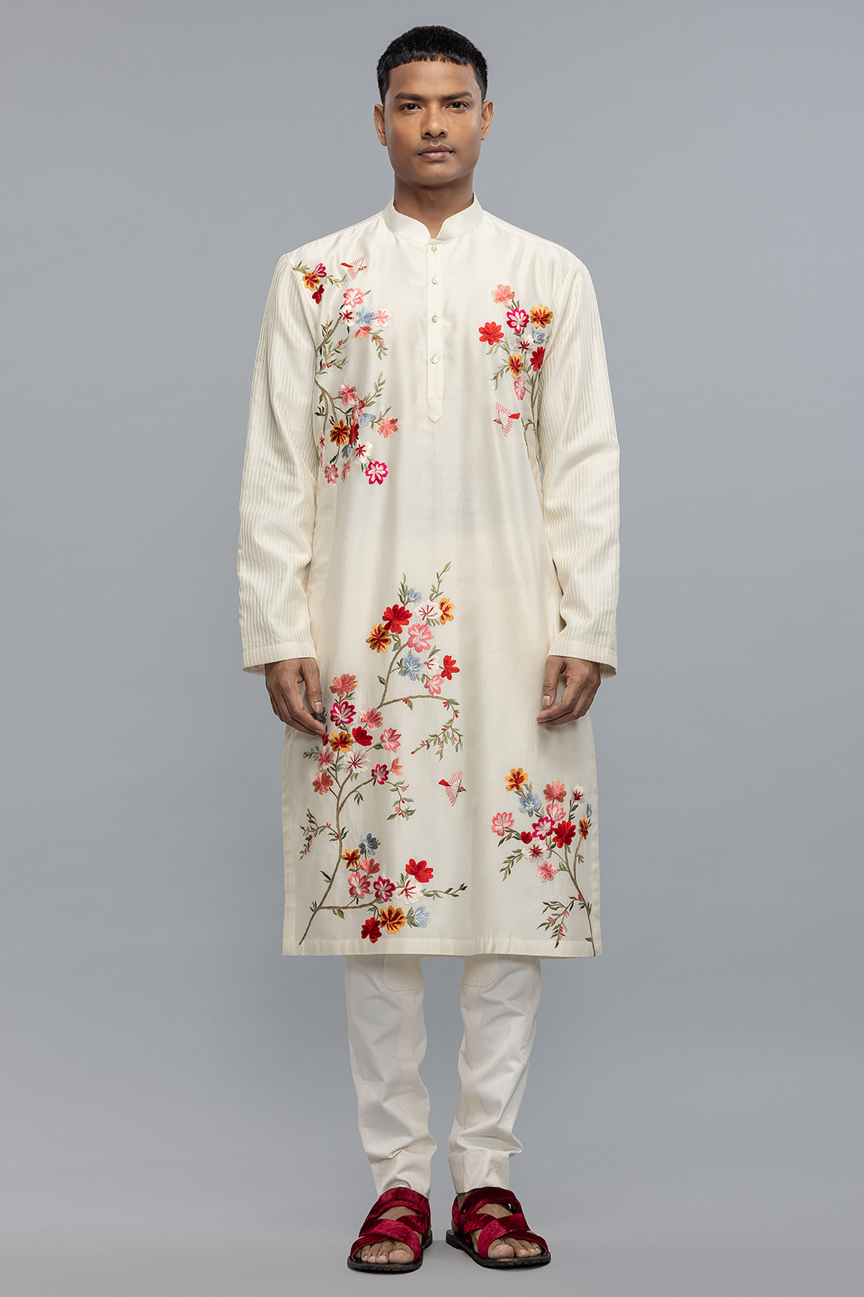 Ivory Chanderi Thread Embroidered Kurta Set by Rohit Bal Men