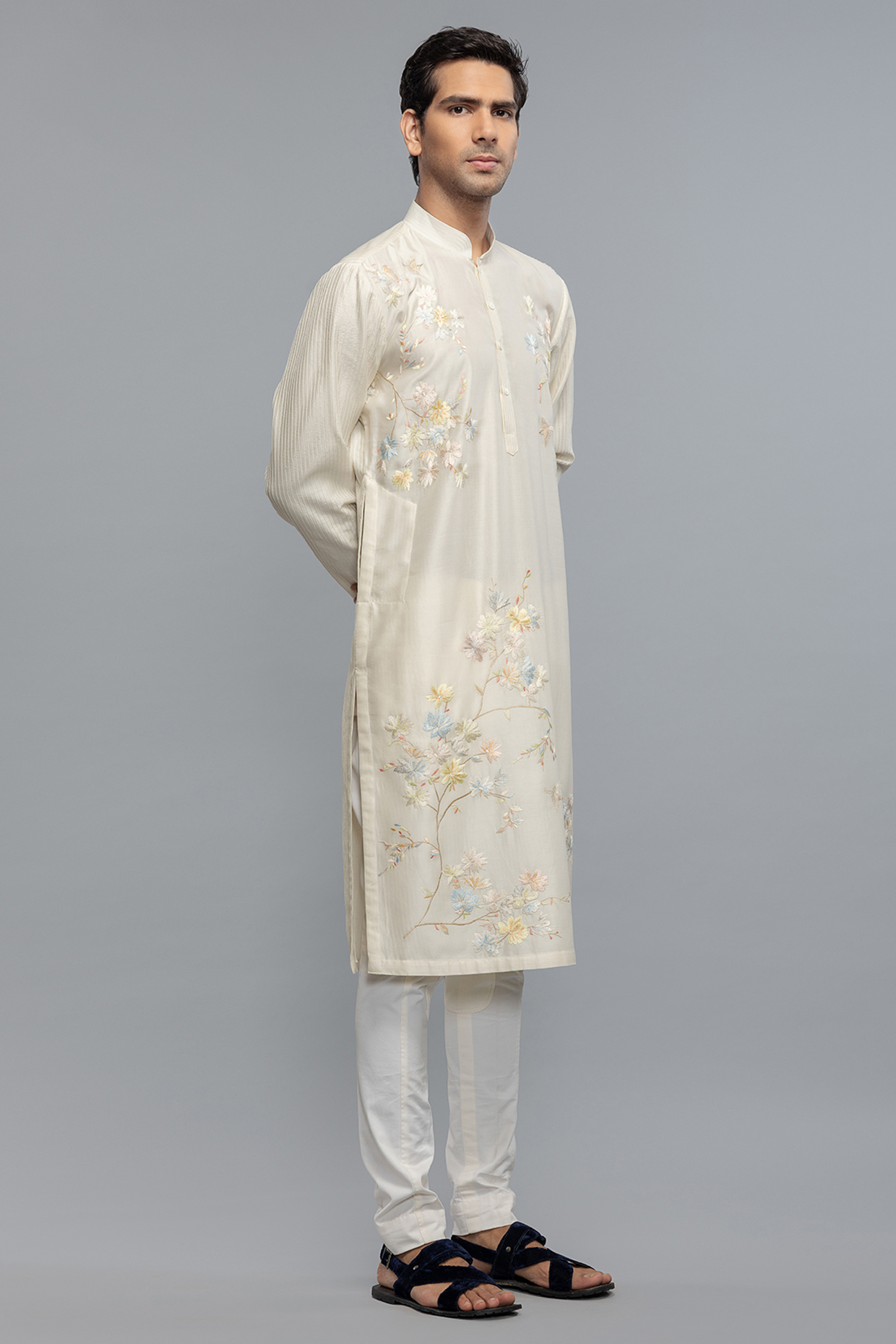 Ivory Chanderi Machine Embroidered Kurta Set by Rohit Bal Men