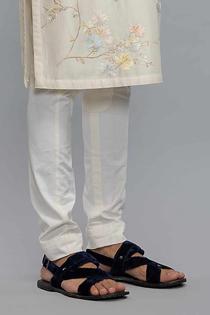 Ivory Chanderi Machine Embroidered Kurta Set by Rohit Bal Men at Pernia's Pop Up Shop