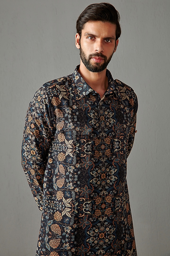Black Georgette Printed Kurta Set by Rabani & Rakha Men at Pernia's Pop Up Shop
