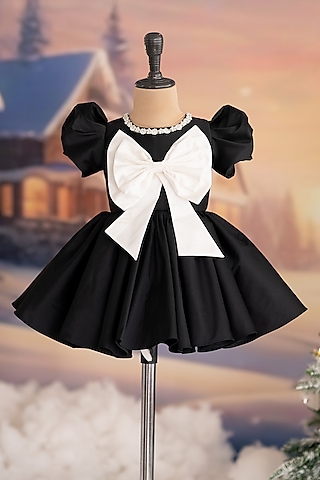 Black Taffeta Embellished Dress For Girls by Ruchikalathlabel