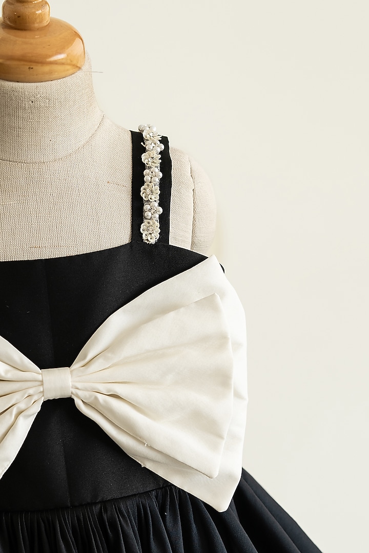 Black Taffeta Applique Bow Flared Dress For Girls by Ruchikalathlabel at Pernia's Pop Up Shop