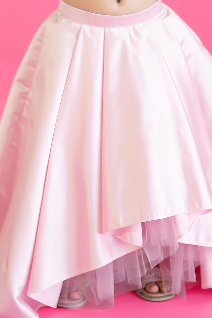 White & Pink Bridal Satin High-Low Skirt Set For Girls by Ruchikalathlabel at Pernia's Pop Up Shop