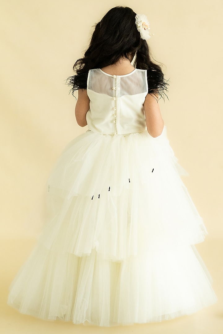 White Tulle Net Floral Embellished Lehenga Set For Girls by Ruchikalathlabel at Pernia's Pop Up Shop