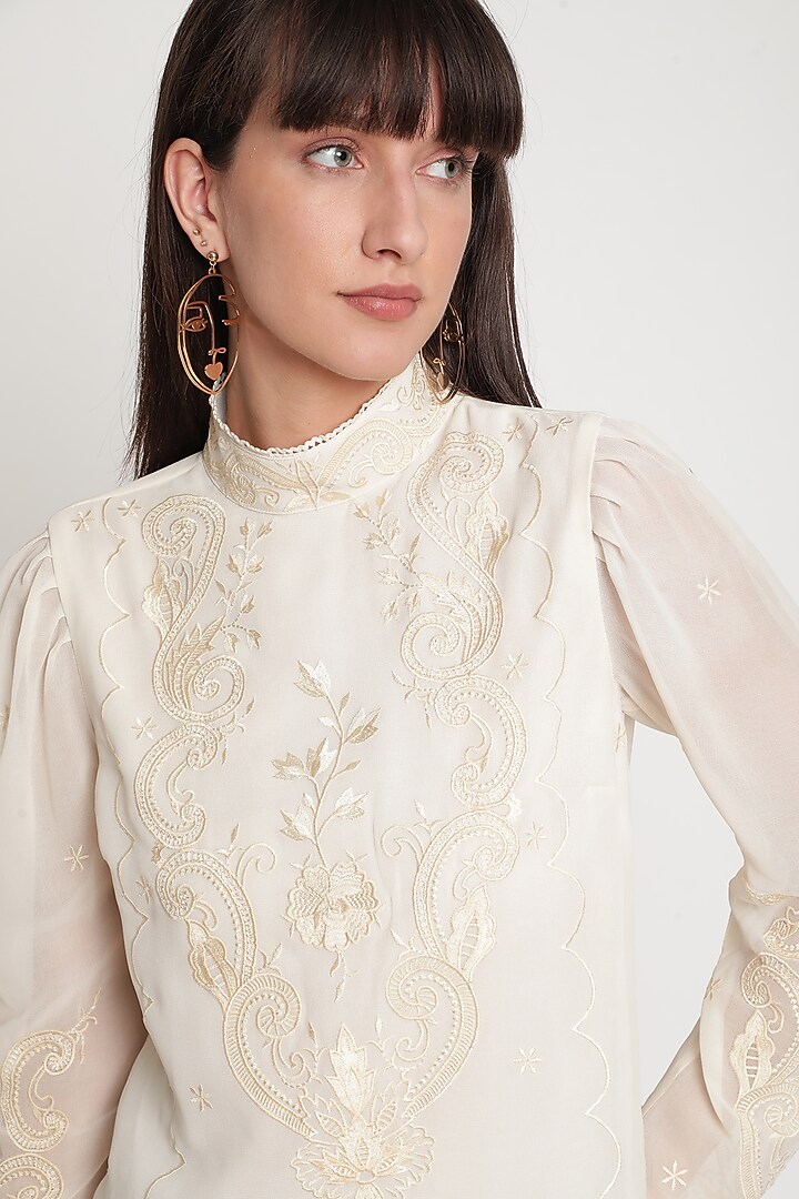 Ivory Thread Embroidered Blouse by Ridhi Arora at Pernia's Pop Up Shop