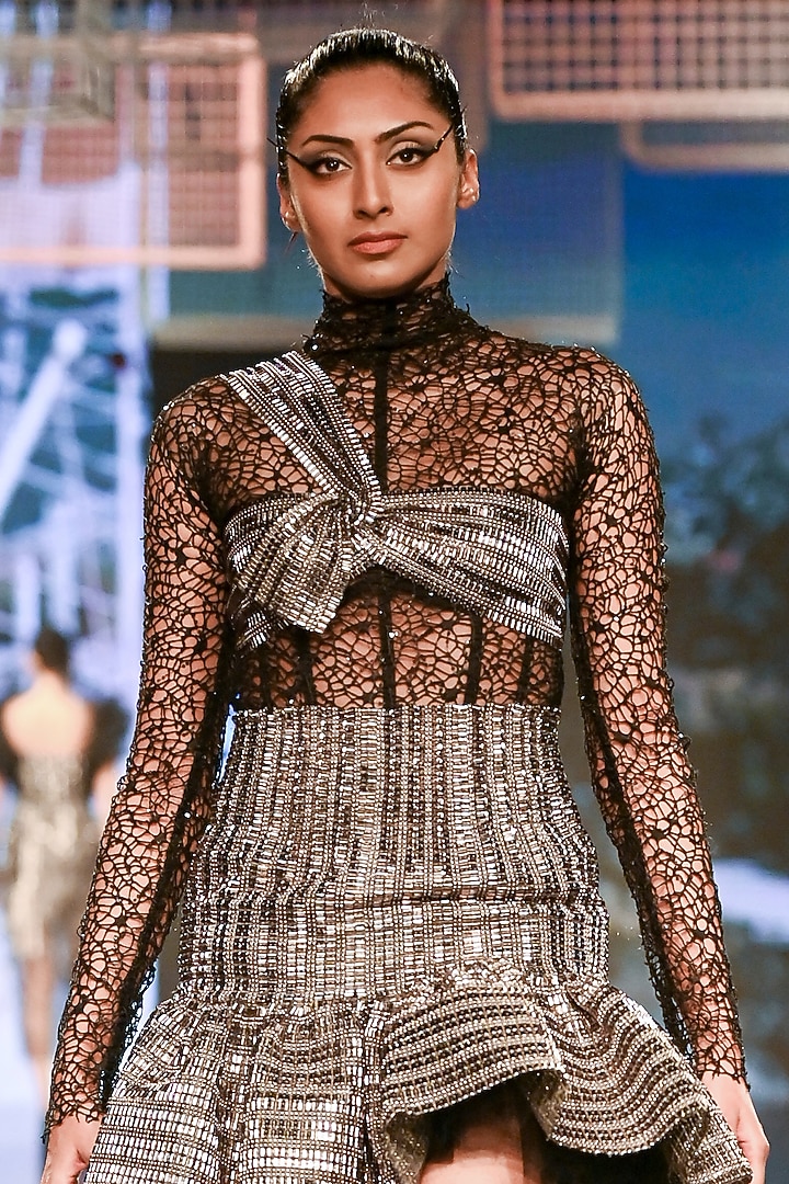 Gunmetal Tulle Embroidered Knotted Crop Top by RUDRAKSH DWIVEDI at Pernia's Pop Up Shop