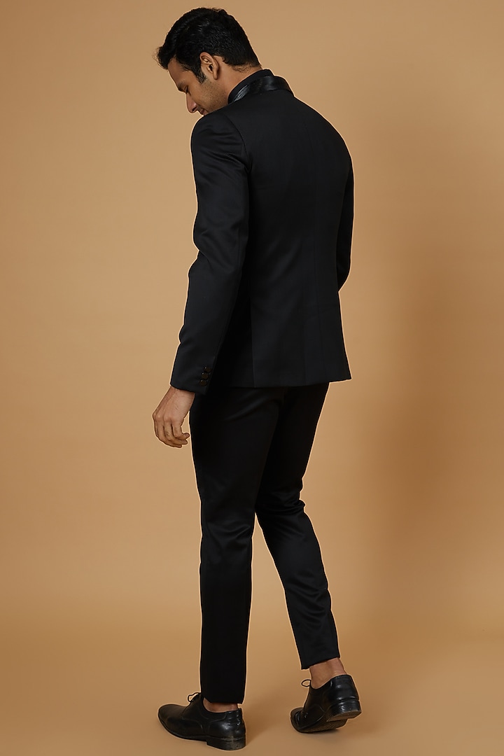 Black Metal Wire Tuxedo Set by RimZim Dadu Men at Pernia's Pop Up Shop