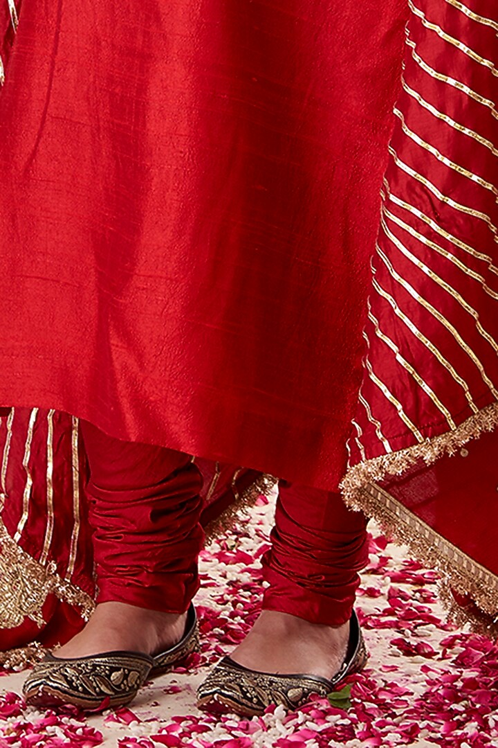 Red Pure Raw Silk Kurta Set by Radhika Nandwani at Pernia's Pop Up Shop