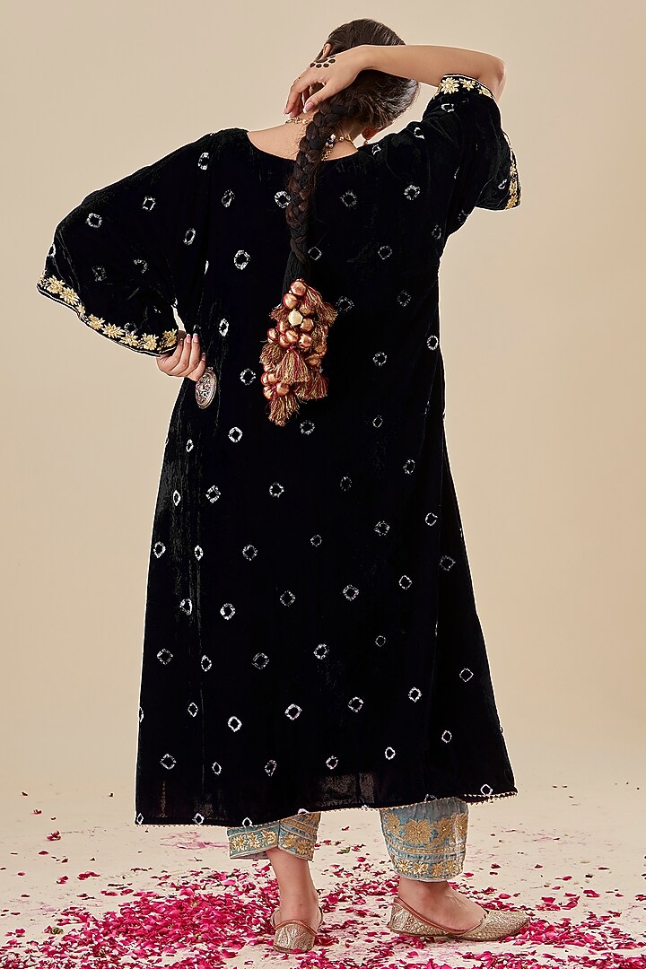 Indigo Velvet Embroidered Bandhani Kaftan Set by Radhika Nandwani at Pernia's Pop Up Shop