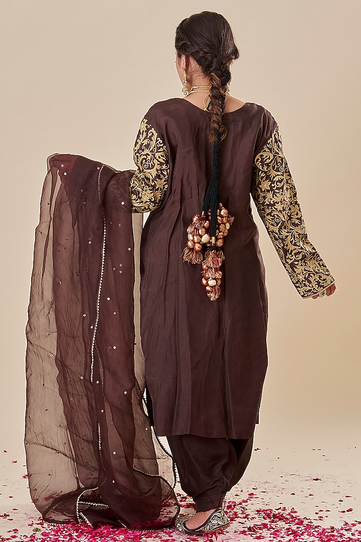 Brown Silk Embroidered Kurta Set by Radhika Nandwani at Pernia's Pop Up Shop