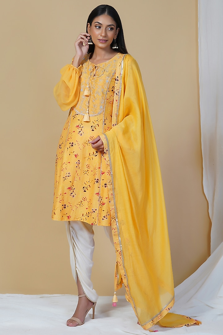 Yellow Printed Kurta Set by Radhika & Raghav