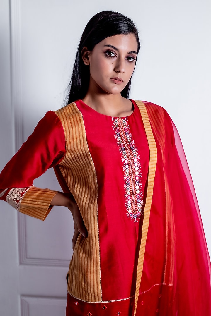 Red Chanderi & Organza Embroidered Kurta Set by Radhika & Raghav at Pernia's Pop Up Shop