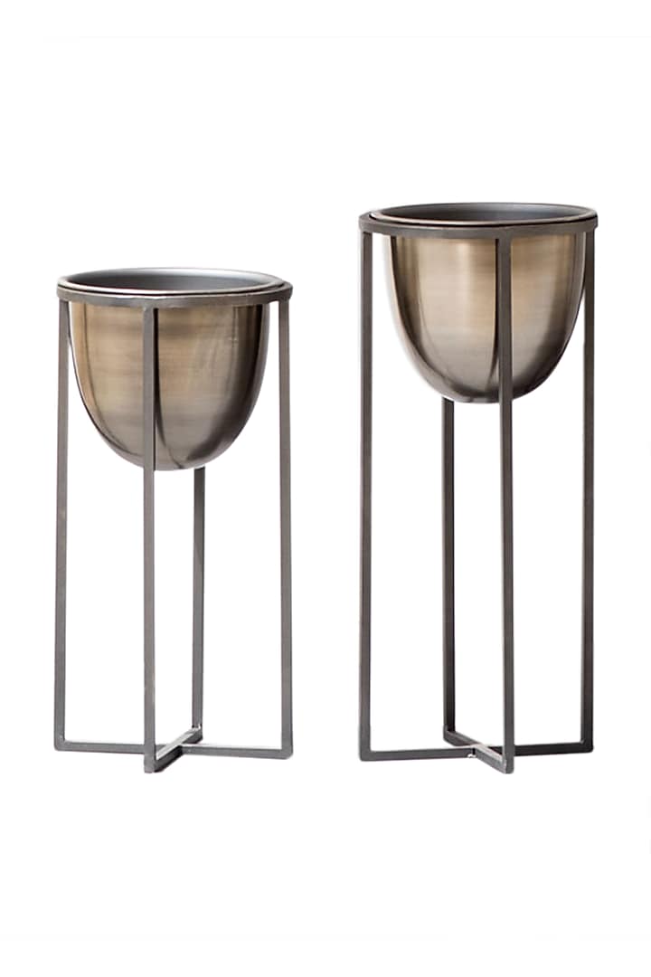Silver Vintage Iron Planter (Set of 2) by The Decor Remedy at Pernia's Pop Up Shop