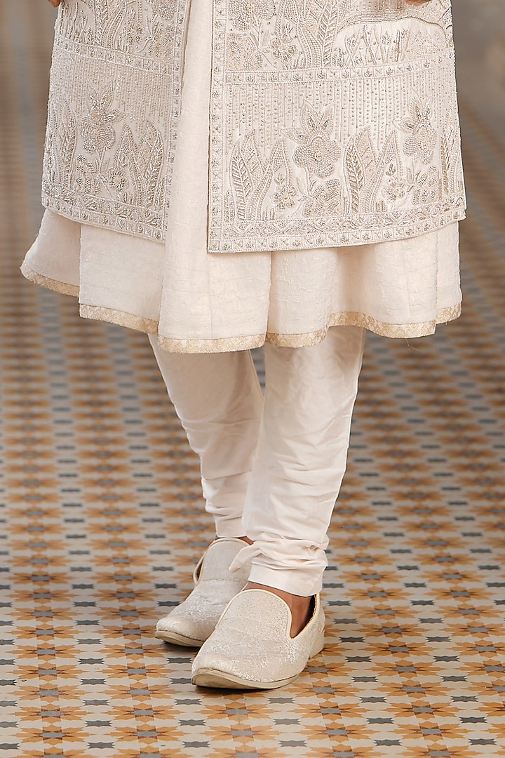 Powder Pink Silk Hand Embroidered Groom Sherwani Set by RE CHANNEL at Pernia's Pop Up Shop
