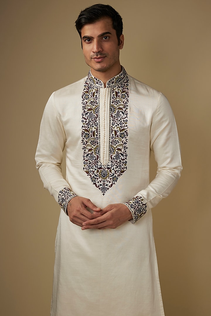 Off-White Silk Threadwork Kurta Set by RE CHANNEL at Pernia's Pop Up Shop